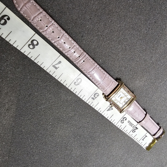 Ladies Quartz Fashion Tank Style Watch MOP Roman Dial Purple Crystals Working sh - Picture 10 of 10